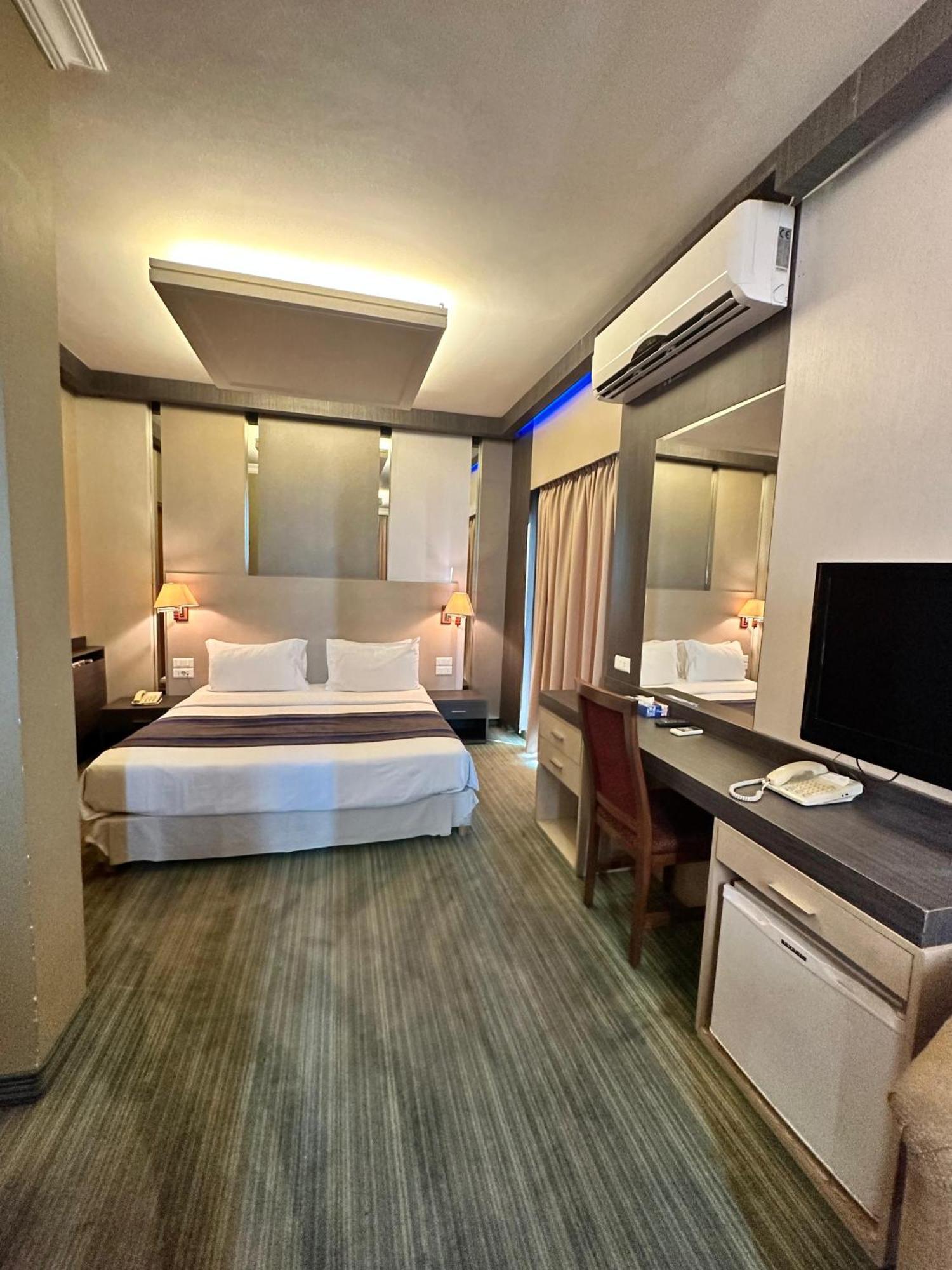 Padova Hotel Beirut Exterior foto